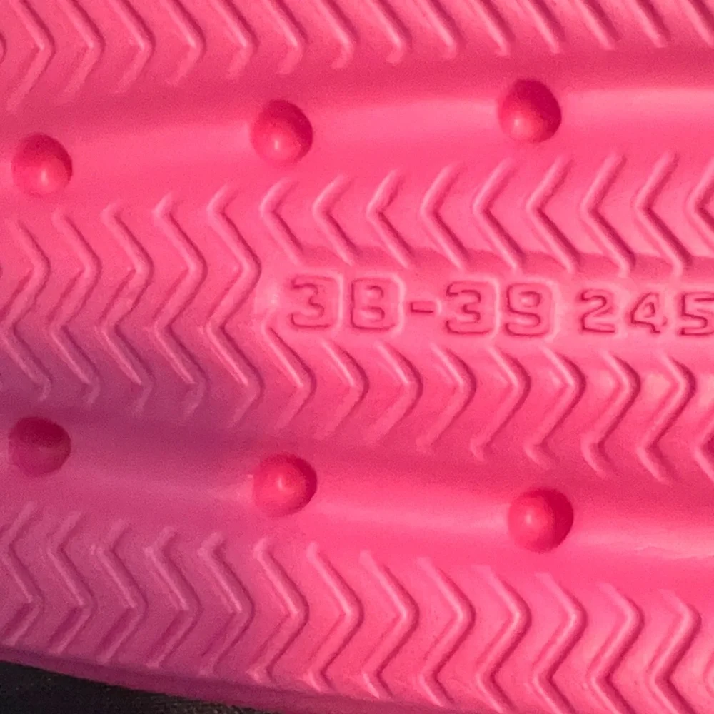 Pink L V Style Slides 38-39 - Picture 4 of 4
